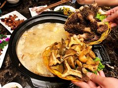 -菌海森林·非遗野生菌火锅(西山区滇池路摩根道店)