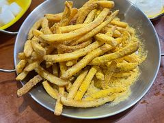 -BHC炸鸡(明洞总店)