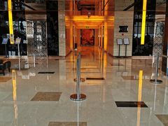 -上海龙之梦万丽酒店