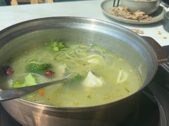 -喃喃椰·糟粕醋·椰子鸡火锅(七堡花园店)