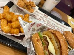 -The Habit Burger Grill 哈比特汉堡(世博店)