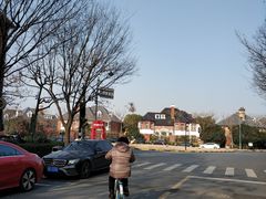 -钟书阁(松江泰晤士小镇店)