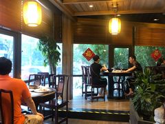 靠窗位-功德林(南京西路店)