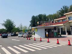 -窦店服务区-停车场