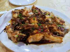 紫金醬蒸b魚頭-老字号蛇口德记烧腊饭店·海鲜加工