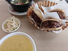 -闫家驴肉老店(华电一校店)