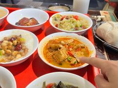 -蓝田九大碗民俗食府(蓝田店)