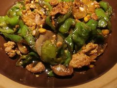 碾辣椒炒肉-吃饭皇帝大(长宁龙之梦店)