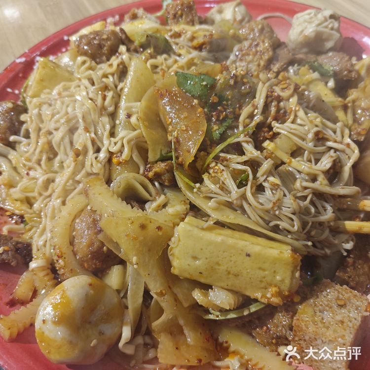 挑战成为美食博主第十五顿--芳焰称盘干拌麻辣烫