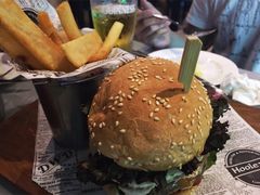 -Hooley's活利仕西餐厅(珠江新城店)