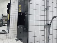 -汗水空间私教健身连锁(SM广场店)