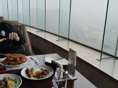 -荣誉国际酒店-云顶旋转餐厅