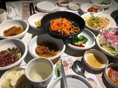 餐前小菜-本家韩国烤肉(青岛万象城店)