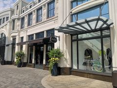 -lululemon(比斯特购物村店)