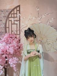 -一揽芳华汉服旗袍体验馆(拙政园店)