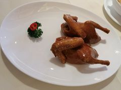 玻璃脆皮乳鸽-利苑酒家(金宝店)