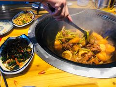 -山里屯铁锅炖·东北菜(康桥店)