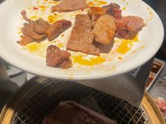 -山焱·炭火自助烤肉(周浦万达店)