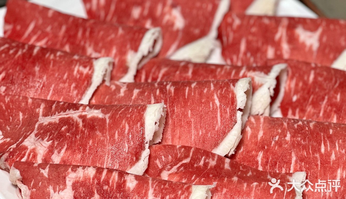 依然不涨价，开店五年锅底18元，料碗8元1位