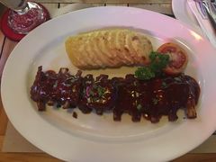 -Bamboo Bar & Grill Restaurant