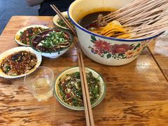 -拈签一笑黄牛肉辣卤串串