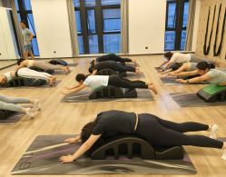 -恩舍瑜伽普拉提