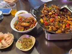 -富正毅三下锅·湘西韵味(天门山索道店)