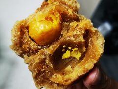 牛肉松蛋黄月饼-护国寺小吃(安定门店)