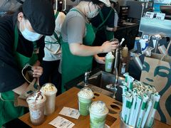 -星巴克(青岛火车北站候车大厅店)