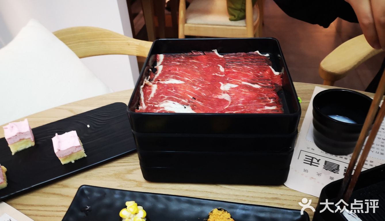 身边几个健身的小伙伴极力推崇。肉果然不错