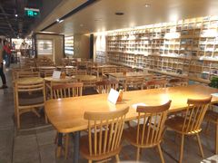 大堂-猫的天空之城概念书店(苏州诚品店)