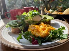 牛油果温泉蛋吐司-O'mills Sourdough Bakery&Bistro(永嘉路店)