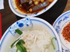 -肖四女乐山跷脚牛肉(南汇大学城生活广场店)