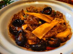 特色鲜菇面筋煲-功德林(南京西路店)