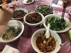 -铁头烧菜馆(立新路店)