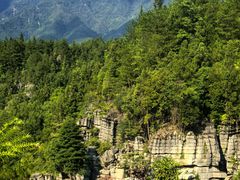 -梭布垭石林景区