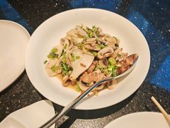 雪菜蘑菇肉片炒时笋-杭儿风餐厅(来福士店)