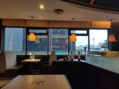 -必胜客(机场路店)