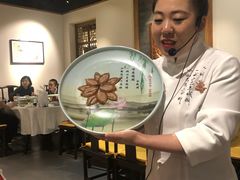 大堂-北平食府·北京烤鸭(北京西站六里桥店)