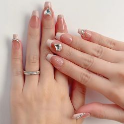 -悦指间美甲美睫