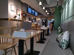 -F+轻食健身赋能空间(中华北路国贸商场店)