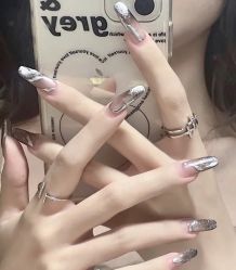 -悦指间美甲美睫