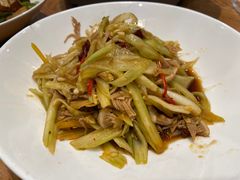 -黄泥岗·地道湖北菜(奥特莱斯店)