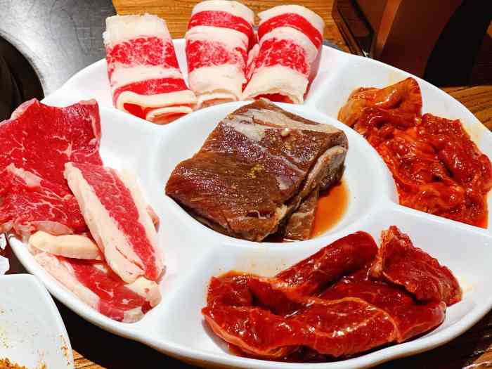 韩林烤肉(广外店)-"环境很好 菜品新颖 口味独特 就是价格很.