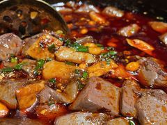 石锅肥肠烧血旺-铜锣湾·有麝自然香(渝北财富中心店)