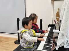 -瑞丁熊原版阅读(大华校区)