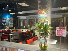 -马路牙子烧烤音乐酒馆(望京店)