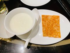 莲子蛋白杏仁茶-北京四季酒店·采逸轩