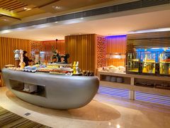 自助取餐区-广州中心皇冠假日酒店·汇点大堂吧