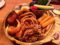 特色洛奇小吃拼盘-MR.ROCKY洛奇先生RESTAURANT&BAR(宝安壹方城店)